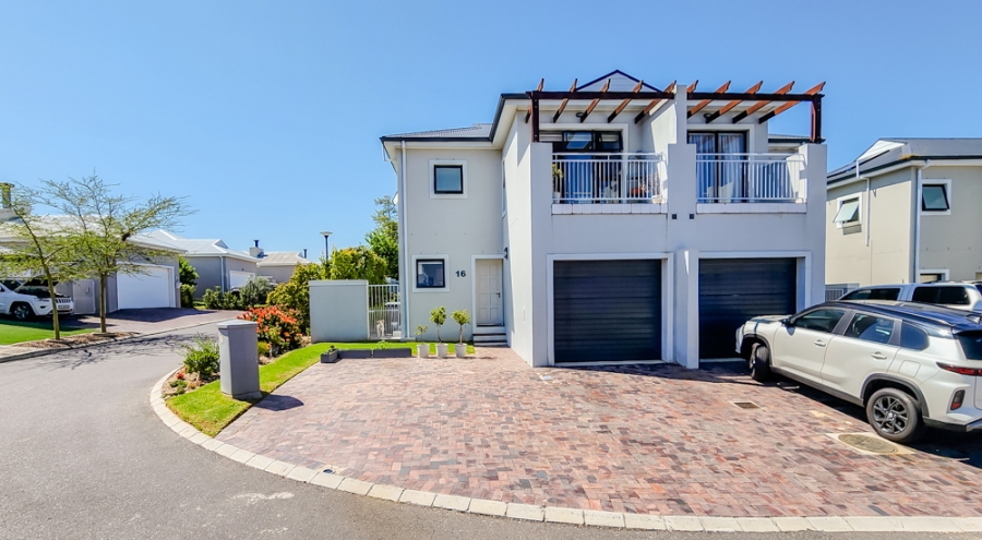 To Let 3 Bedroom Property for Rent in Protea Heights Western Cape